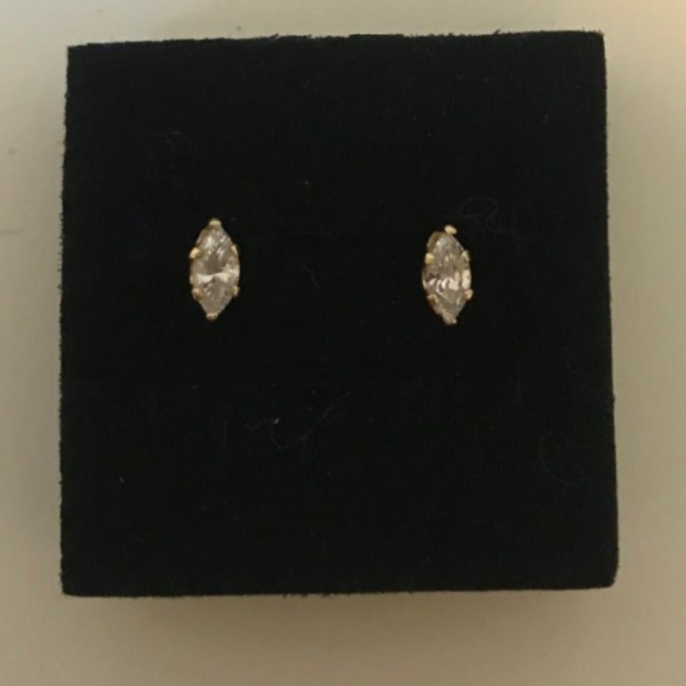 14k solid gold with Marquise Cubic Zirconias Stud